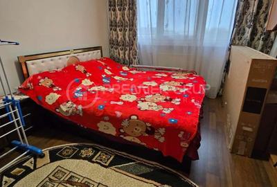 Etaj intermediar, Apartament 3 camere  mobilat & utilat  70mp - Podu Ros + CT - 3