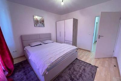 Apartament cu 2 camere decomandat, mobilat în Tractorul - 3