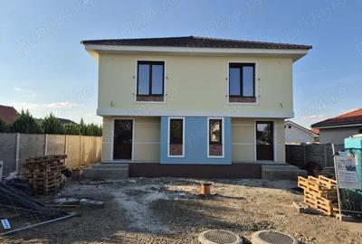 Duplex in centrul Comunei Sacalaz P+E+Pod, 4 camere - 1