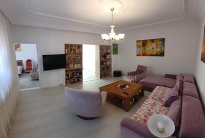 Casă individuală cu 5 camere cu Teren 347 Mp în Central - 2