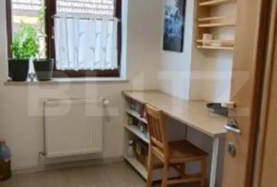 Apartament cu 2 camere decomandat în Tractorul