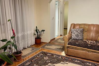 Apartament cu 4 camere semidecomandat, mobilat în Central - 1