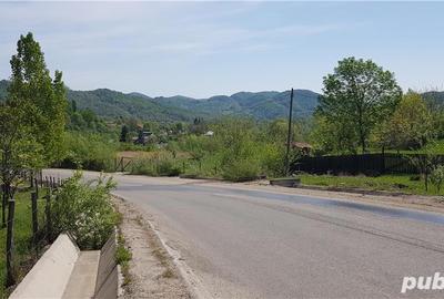 Teren de 2070 mp, în Vârfuri - 2