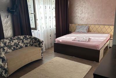 Apartament cu 3 camere decomandat în Exterior Vest - 2