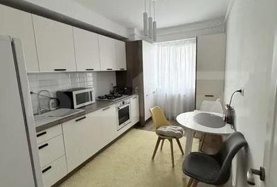 Apartament cu 2 camere decomandat în Obcini
