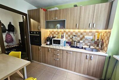 Apartament cu 3 camere semidecomandat, mobilat în Gheorghe Lazăr - 2