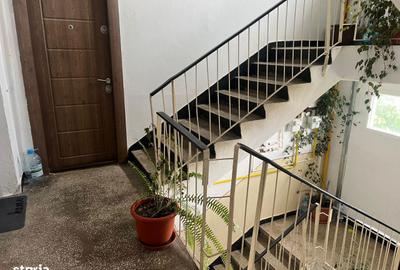 Apartament cu 2 camere semidecomandat în Micro 4 - 7