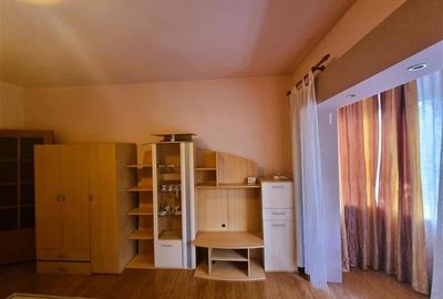 Apartament 2 camere decomandat, etaj 1. Zona Tractorul (Piata) - 4