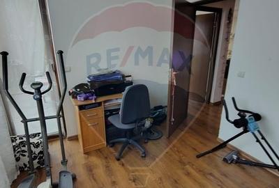 Vand apartament cu 3 camere, Floresti - 5