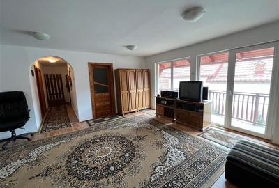 Casă individuală cu 10 camere cu Piscina în Tărlungeni - 1