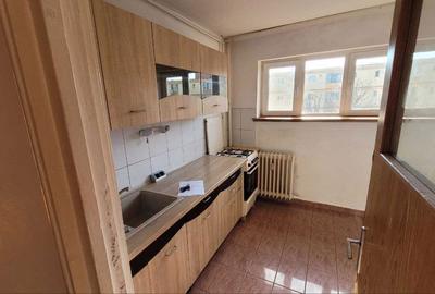 Casă cu 2 camere decomandat în Central - 4