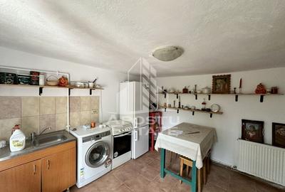 Casa cu anexa si teren 1457 in localitatea Carani - 7