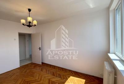 Apartament cu trei camere decomandat Bd. Cetatii - 1