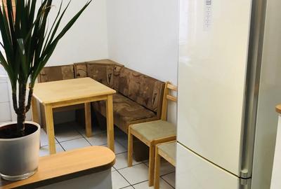 Inchiriez Apartament cu 3 cam in Nufarul - 2