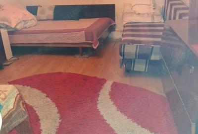 Garsonieră decomandată în 1 Mai