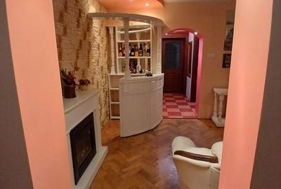 Apartament cu 3 camere semidecomandat, mobilat în Central - 6