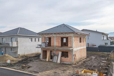 Casă cu 4 camere cu Canalizare în Bartolomeu - 4