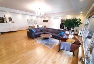 Apartament 4 camere ,200 mp utili,loc parcare, terasa generoasa Apartament 4 camere ,200 mp utili,loc parcare, terasa generoasa - 4