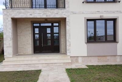 Casă cu 4 camere cu Teren 333 Mp în Central