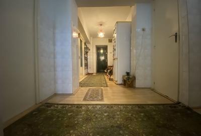 De vânzare apartament, etajul 1, spațios și luminos cu 2 balcoane - 3
