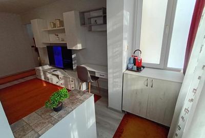 Apartament cu 3 camere semidecomandat în Dacia - 4