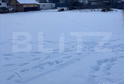 Teren de 6000 mp, în Central