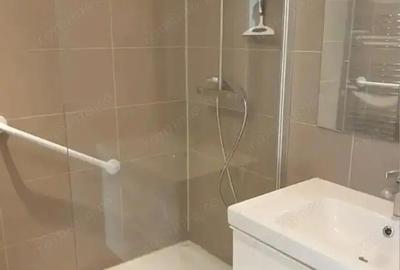 Garsonieră decomandată în Lipovei