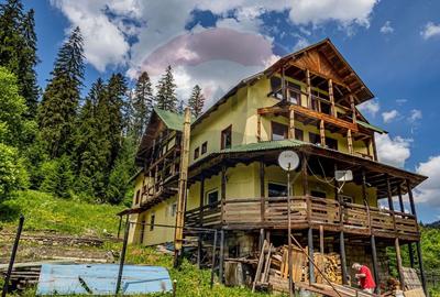 Vila / Pensiune cu 20 camere de vanzare in Campulung Moldovenesc, SV - 3