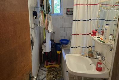 Apartament cu 3 camere decomandat în Tei - 5