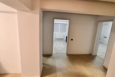 Apartament cu 3 camere decomandat în Decebal - 3