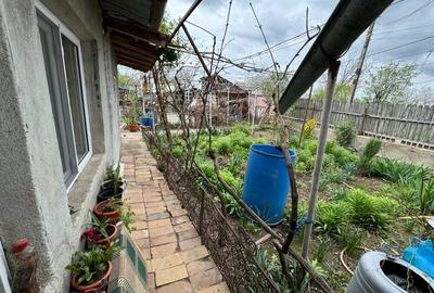 Vand casa in orasul Babadag, zona linistita! - 1