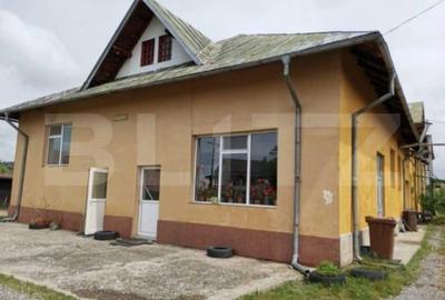 Spațiu comercial, de 600 mp, în Central - 4