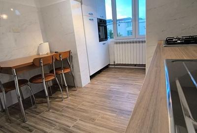 Apartament cu 3 camere decomandat în Obcini