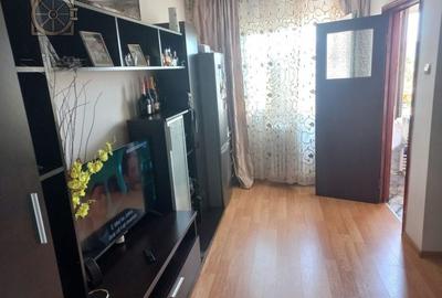 Garsonieră semidecomandată, mobilată în Titan