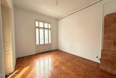 B-dul Carol 59, 222 mpu, 9 camere, etaj 1 din 3, balcoane 14 mp - 16