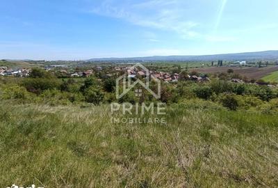 Teren de 2160 mp, în Central