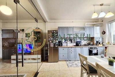 Apartament cu 3 camere decomandat în Central - 2