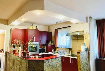 Casă cu 5 camere cu Teren 553 Mp în Sângeorgiu de Mureș - 1