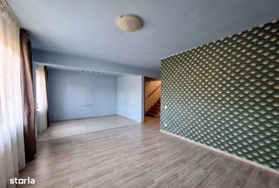 Apartament cu 4 camere în Florești