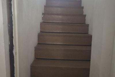 Casa tip vila mansardata, centrala si curte proprie, loc de parcare, 8min metrou - 4