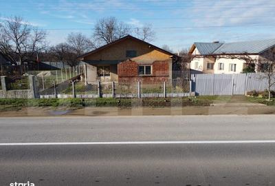 Casă cu 4 camere decomandat în Postârnacu - 4