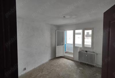 Apartament cu 4 camere decomandat în Rahova - 3