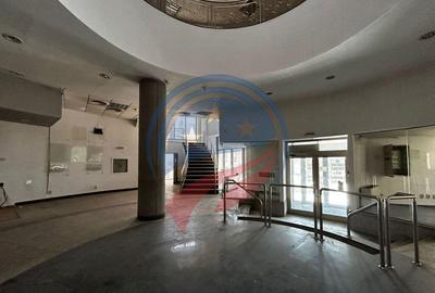 Spațiu comercial, de 477 mp, în Central - 18