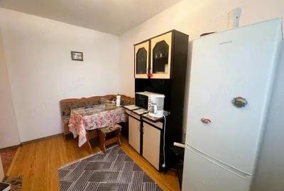 Apartament cu 4 camere decomandat în Drăgănești-Olt - 7