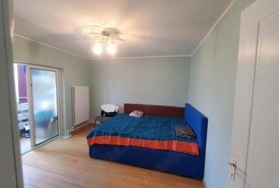 Apartament cu 3 camere decomandat în Mangalia - 4