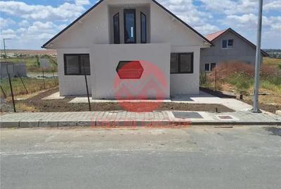 Casă cu 4 camere cu Teren 237 Mp în Valu lui Traian - 3