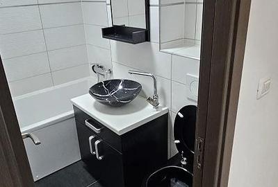 Apartament cu 3 camere decomandat în Central - 2