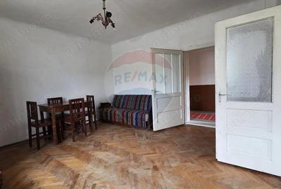 Casă cu 3 camere cu Teren 2200 Mp în Teleac - 9