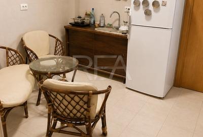 Apartament cu 4 camere decomandat în Muncii