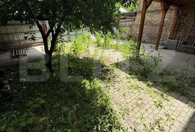 Casă cu 10 camere cu Teren 80 Mp în Central - 8